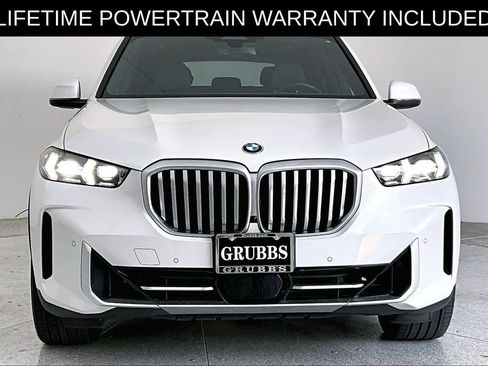 Used 2025 BMW X5 xDrive40i AWD/4WD image 4