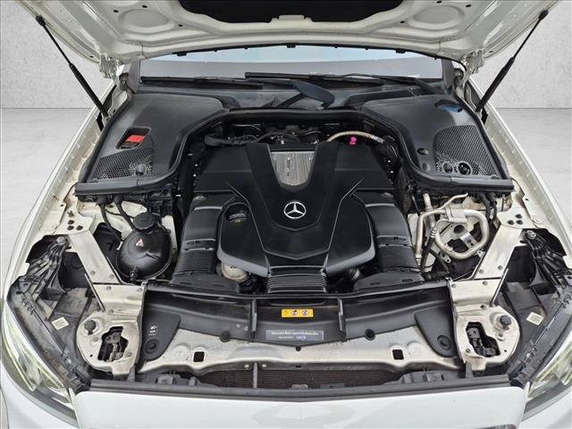 Used 2018 Mercedes-Benz E 400 4MATIC Sedan image 23