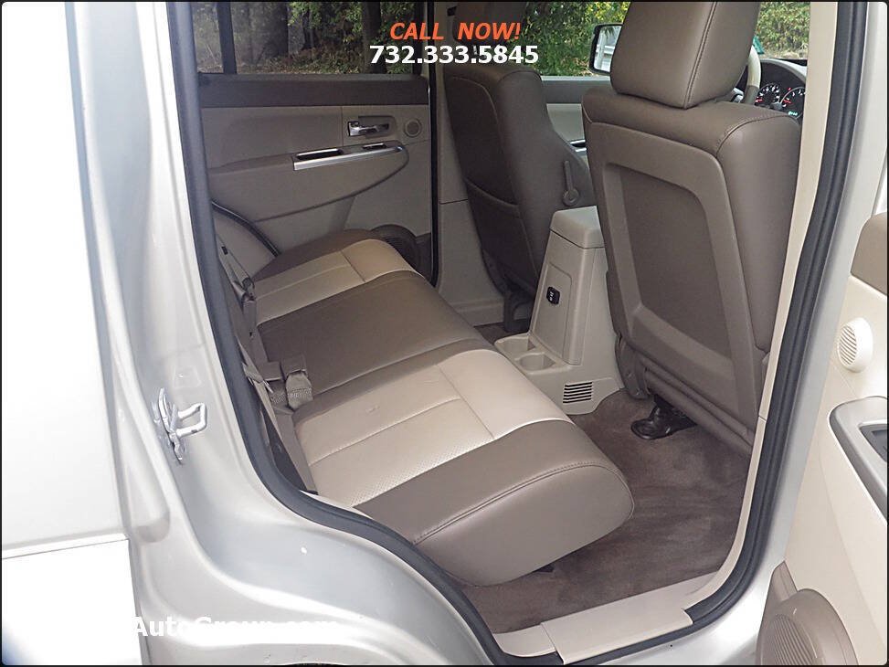Used 2008 Jeep Liberty Limited w/ Premium Group AWD/4WD image 38