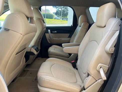 Used 2010 GMC Acadia SLT FWD image 10