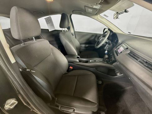 Used 2018 Honda HR-V LX image 33