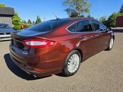 Used 2015 Ford Fusion SE w/ Equipment Group 502A FWD image 5