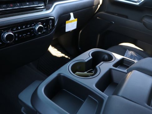 New 2026 GMC Sierra 1500 Elevation image 25