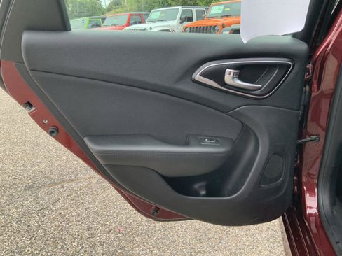 Used 2016 Chrysler 200 Limited w/ Anniversary Edition FWD image 42
