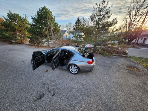 Used 2011 BMW 528i Sedan image 53
