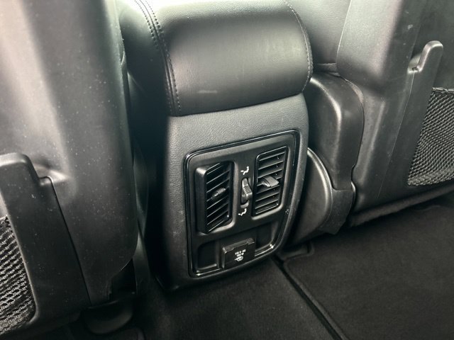 Used 2020 Jeep Grand Cherokee Altitude AWD/4WD image 21