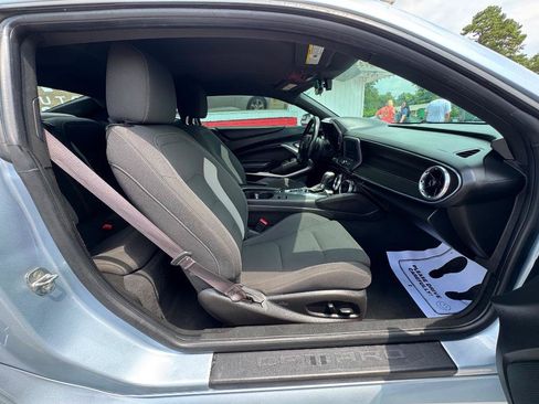 Used 2017 Chevrolet Camaro LT RWD image 25