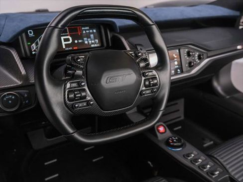 Used 2022 Ford GT image 25