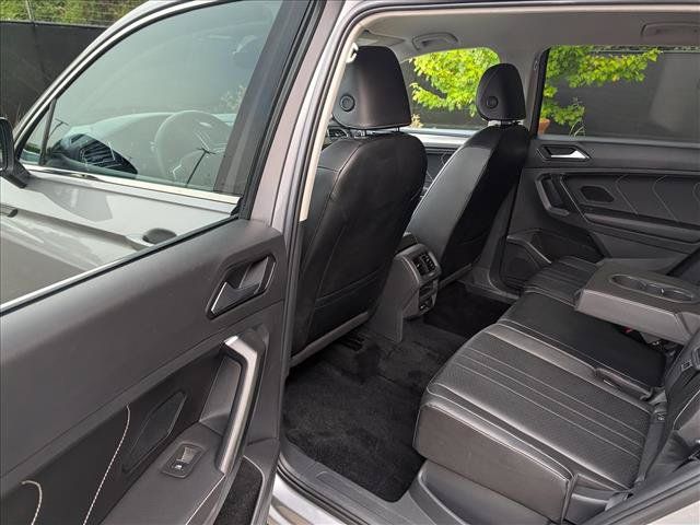 Used 2022 Volkswagen Tiguan SE AWD/4WD image 23