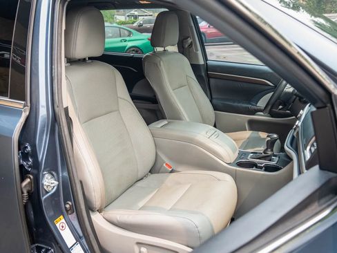 Used 2015 Toyota Highlander Limited Platinum AWD/4WD image 15