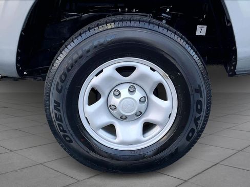 Used 2022 Toyota Tacoma SR5 image 11