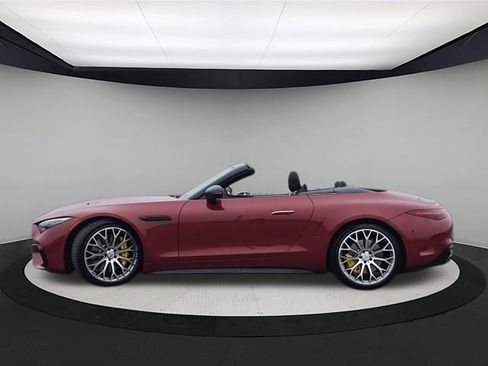 Used 2022 Mercedes-Benz SL 63 AMG AMG SL 63 image 4