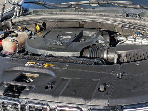 Used 2022 Jeep Grand Cherokee L Overland w/ Advanced Protech Group III image 35