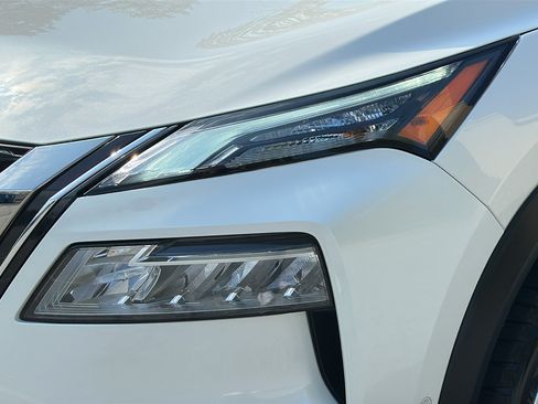 Certified 2023 Nissan Rogue SL w/ SL Premium Package AWD/4WD image 4