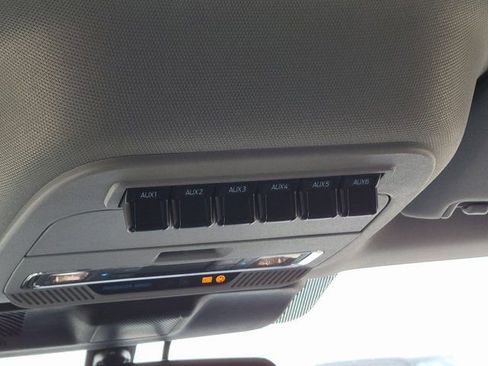 New 2026 Ford F250 Lariat w/ Black Appearance Package image 9