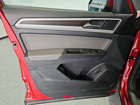 Certified 2023 Volkswagen Atlas SE w/ Panoramic Sunroof Package FWD image 15