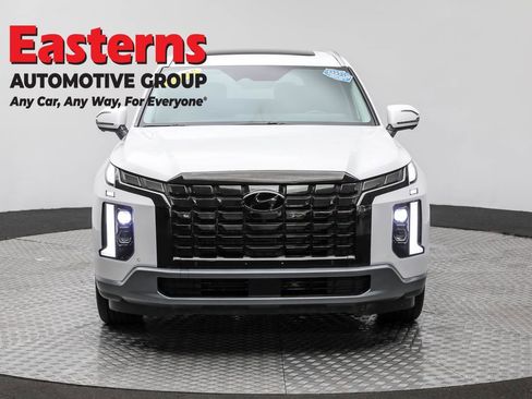 Used 2023 Hyundai Palisade Limited image 2