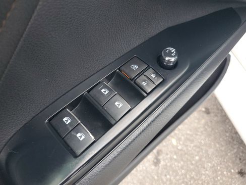 Used 2018 Toyota Camry L image 19