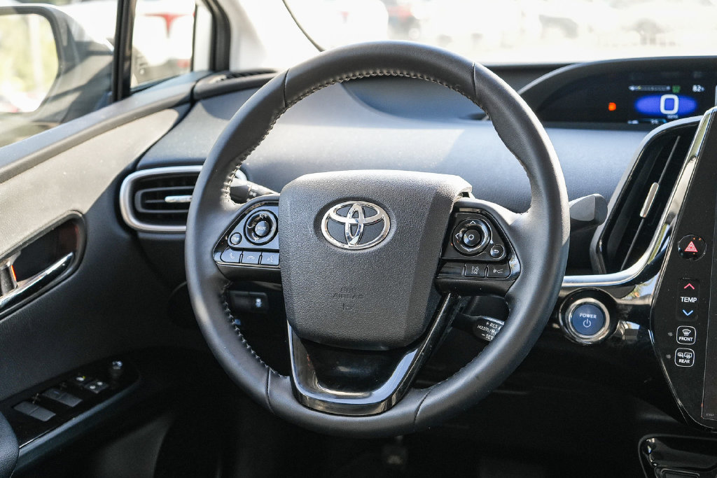 Used 2022 Toyota Prius Prime XLE FWD image 13