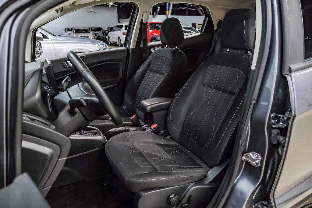 Used 2019 Ford EcoSport SE FWD image 32