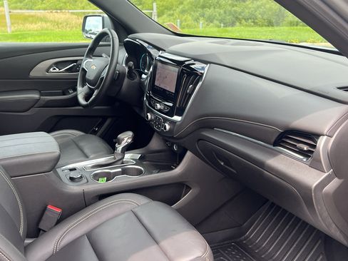 Used 2023 Chevrolet Traverse LT w/ LT Premium Package AWD/4WD image 28
