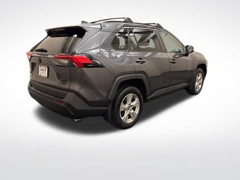 Used 2021 Toyota RAV4 XLE w/ Convenience Package AWD/4WD image 5