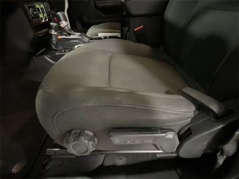 Used 2019 Jeep Wrangler Unlimited Sport S image 18