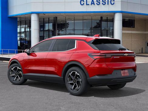 New 2026 Chevrolet Equinox EV LT image 3