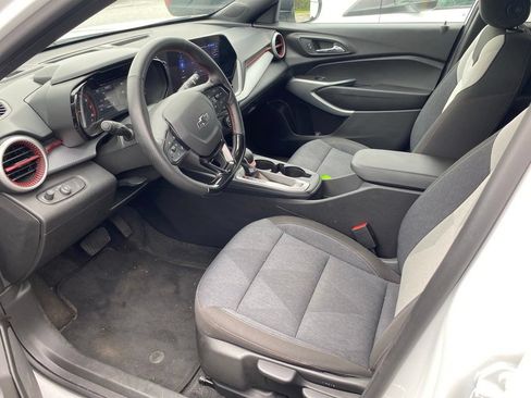 Used 2024 Chevrolet Trax RS w/ Driver Confidence Package FWD image 8