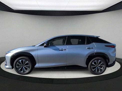 Used 2024 Lexus RZ 450e Premium image 5