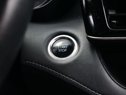 Used 2024 Toyota Highlander LE image 21