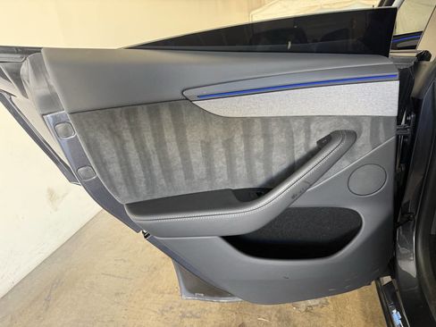 Used 2026 Tesla Model Y Long Range image 16