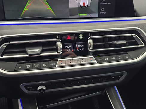 Used 2022 BMW X5 xDrive40i w/ Climate Comfort Package image 24