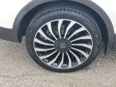 Used 2023 Lincoln Nautilus Black Label AWD/4WD image 7