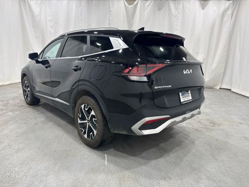 Used 2023 Kia Sportage EX AWD/4WD image 3