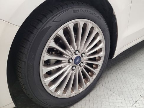 Used 2016 Ford Fusion Titanium FWD image 31