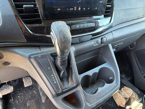 Used 2024 Ford Transit 350 XLT image 27