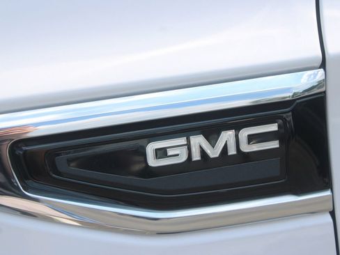 Used 2022 GMC Yukon XL SLT w/ SLT Premium Package RWD image 24