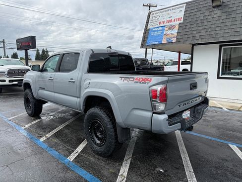 Used 2021 Toyota Tacoma TRD Sport w/ Technology Package AWD/4WD image 7