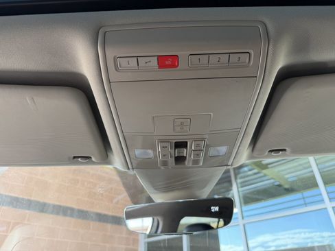 Used 2019 Volkswagen Atlas SE w/ Panoramic Sunroof Package image 24