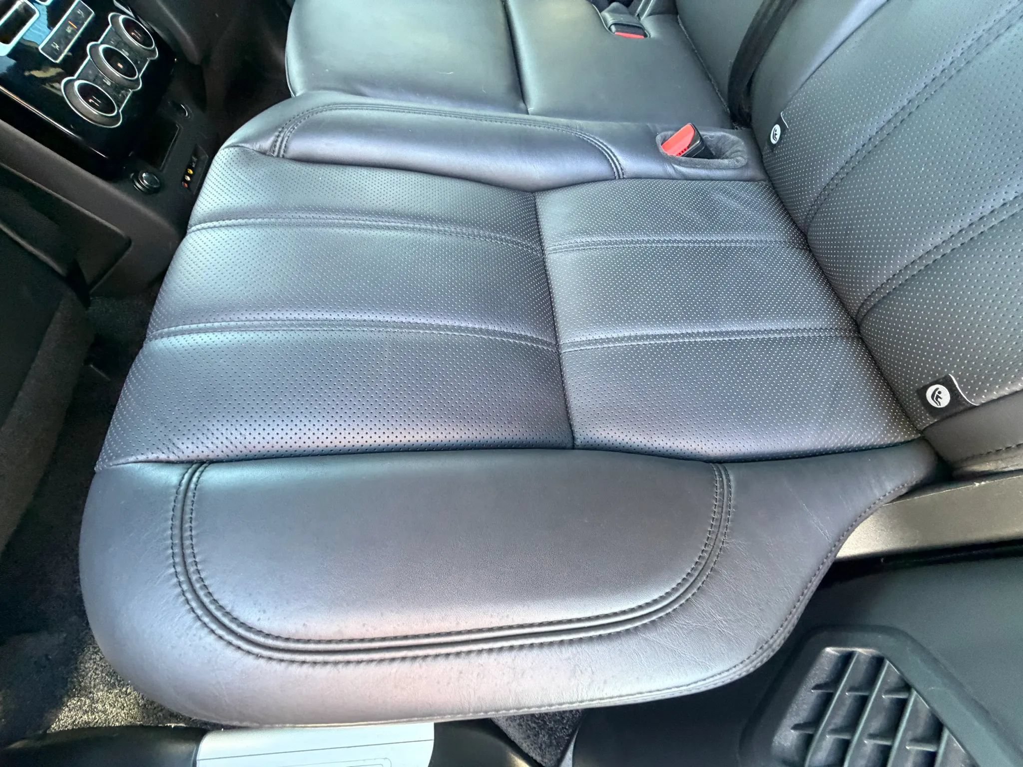 Used 2014 Land Rover Range Rover Supercharged AWD/4WD image 31