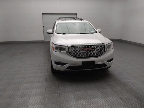 Used 2018 GMC Acadia Denali w/ Technology Package FWD image 14
