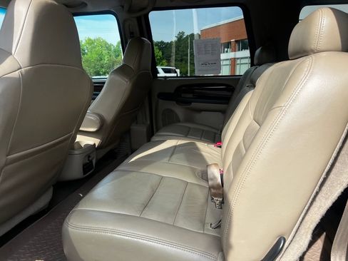 Used 2005 Ford Excursion Limited AWD/4WD image 13
