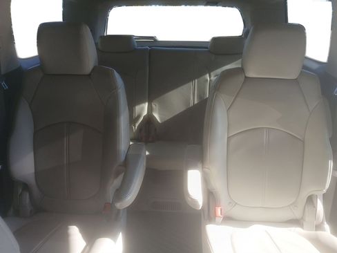 Used 2012 GMC Acadia SLT image 15