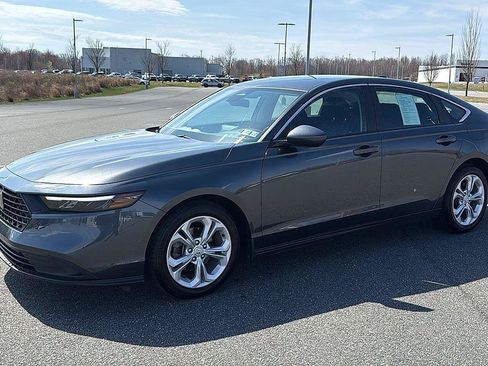 Used 2025 Honda Accord LX image 11