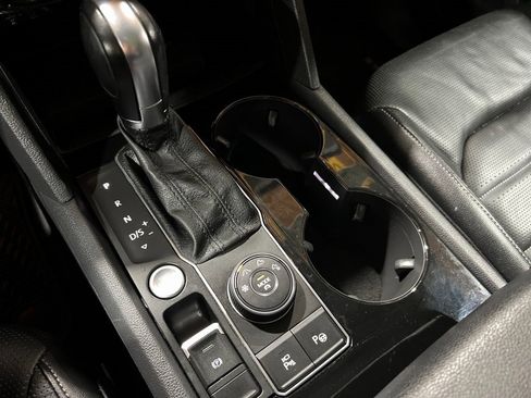 Used 2018 Volkswagen Atlas SEL Premium image 37