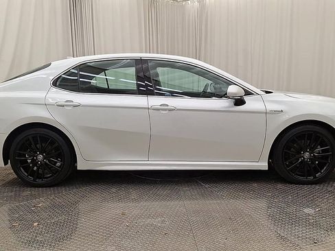 Certified 2021 Toyota Camry XSE w/ Navigation Upgrade Package image 4