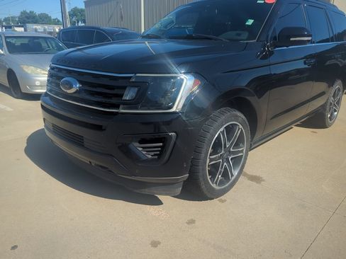 Used 2019 Ford Expedition Limited w/ Equipment Group 303A AWD/4WD image 9