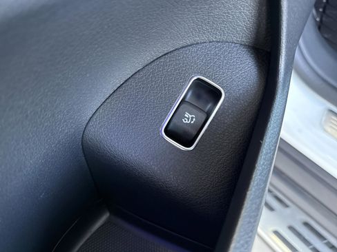 Certified 2026 Mercedes-Benz GLS 450 4MATIC image 21