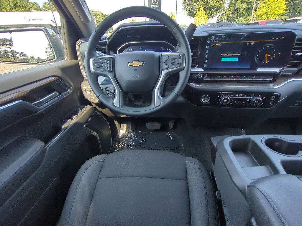 Used 2023 Chevrolet Silverado 1500 LT AWD/4WD image 15